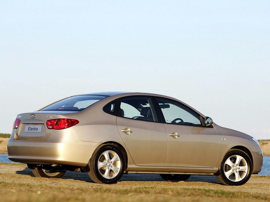  Hyundai Elantra 2006 года  (AU) (фото 7 из 13)